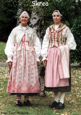 Bygdedräkt från Skrea